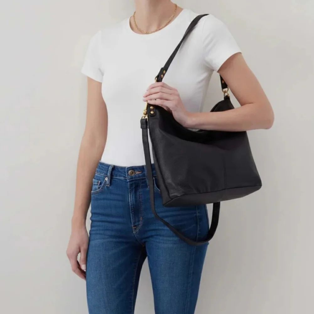 Hobo Pier Shoulder Bag - Picture 2 of 6